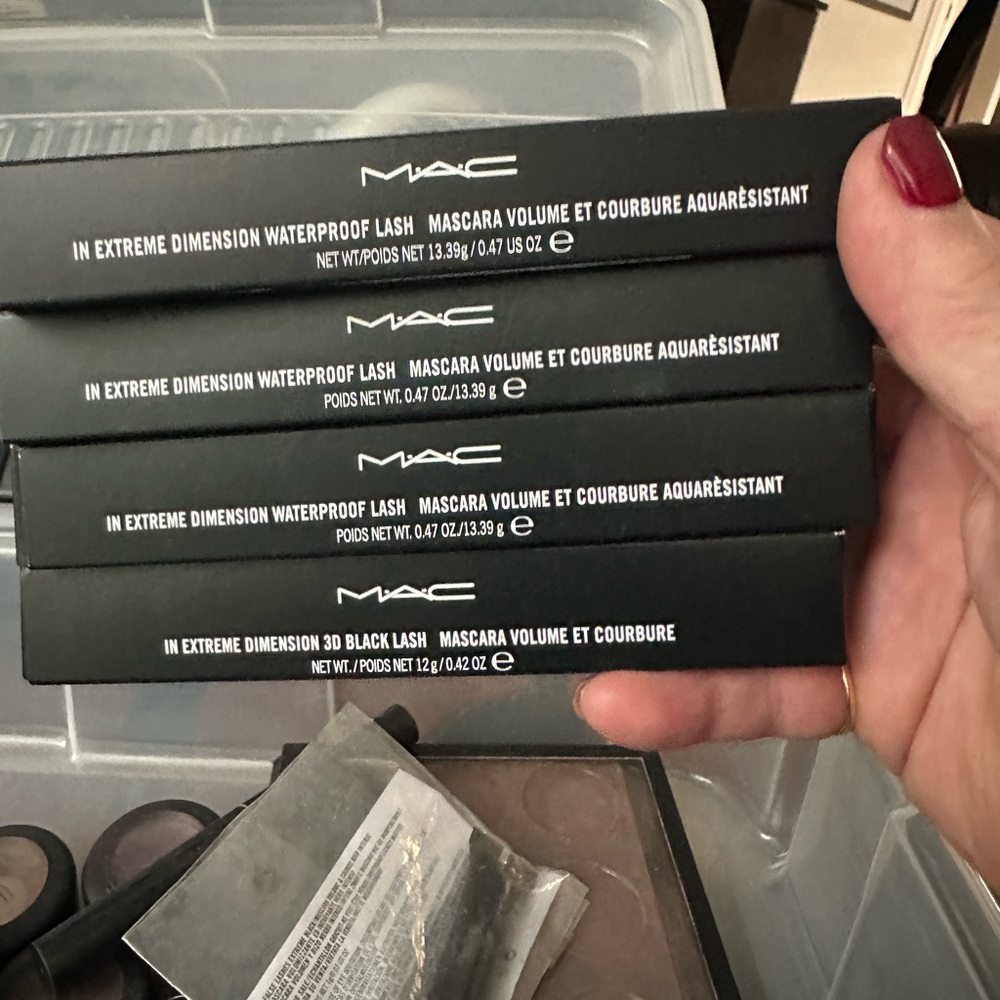 MAC In Extreme Dimension 3D Black Lash Mascara and primers.  Price is for each.